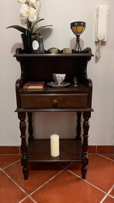 Movel decorativo em madeira