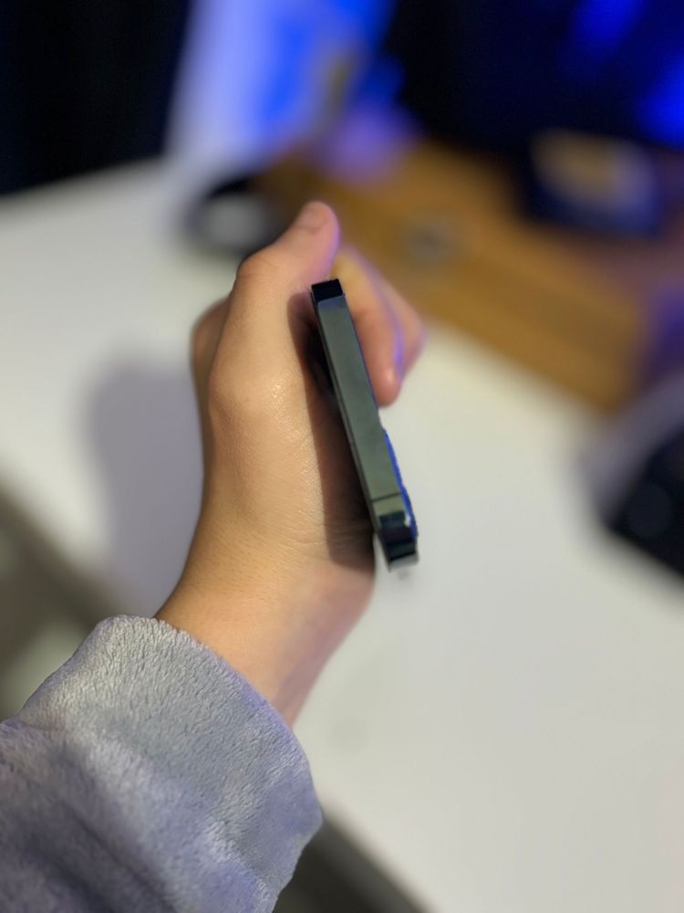 Iphone 12 pro excelente estado