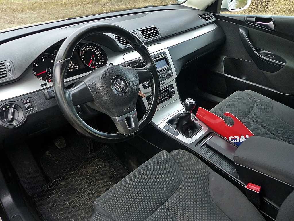 Volkswagen Passat 1.6 TDI COMFORTLINE*Climatronic*Alu*Pełna Elektryka