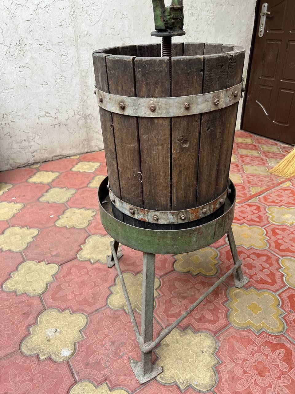 Продаётся пресс для винограда