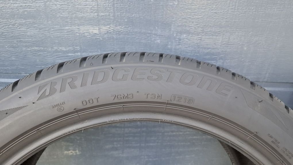 Bridgestone 235/45 R20 Blizzak