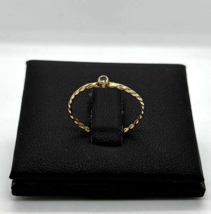 Złoty Delikatny Pierścionek pr. 585 0,5g