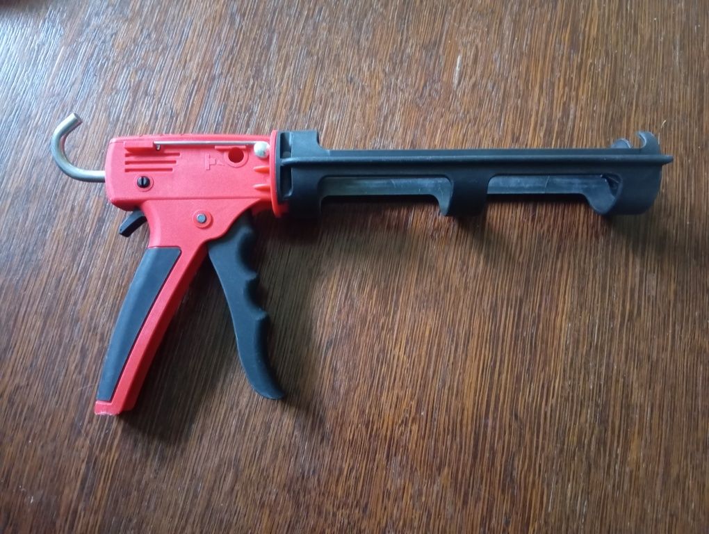 Pistolet do silikonu, kleju, akrylu itp.