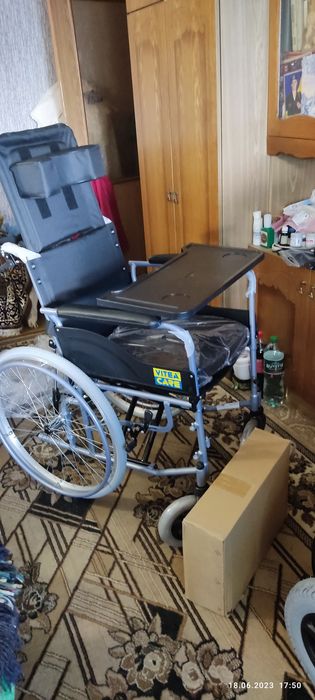 Інвалідний візок Vitea Kare VCWK703