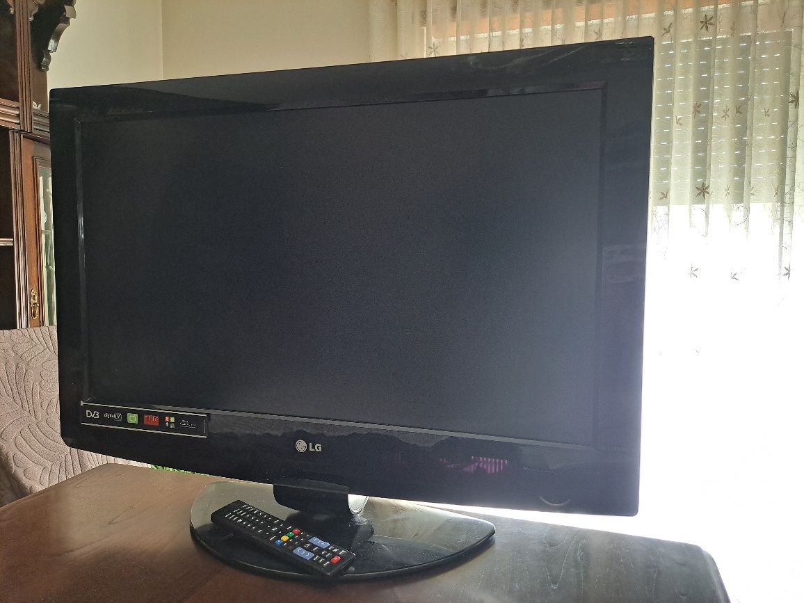 Televisão LG ( 32 polegadas)
