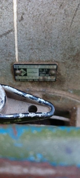Agregat prądotwórczy wojskowy kolekcjonerski DDR/PRL sprawny porządny
