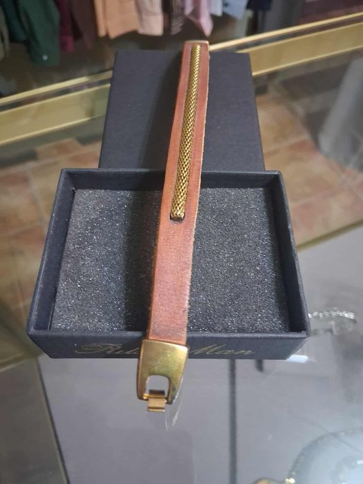 Sapatos em pele+fio+pulseira+cinto