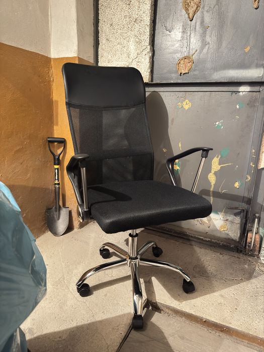 Wygodny fotel biurowy