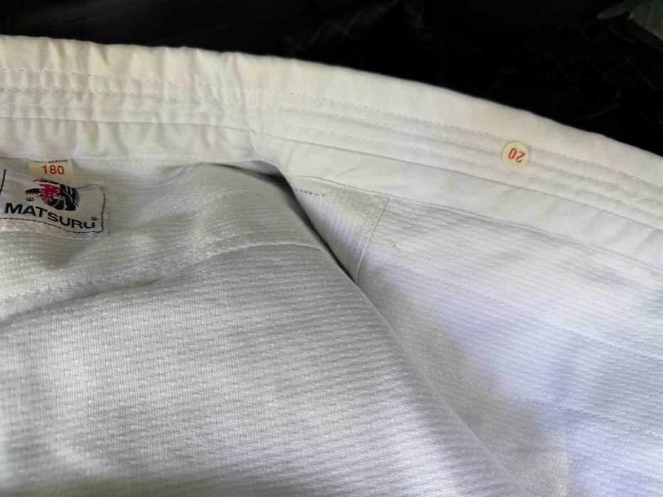 Кімоно Кимоно  тренувальне MATSURU для дзюдо.