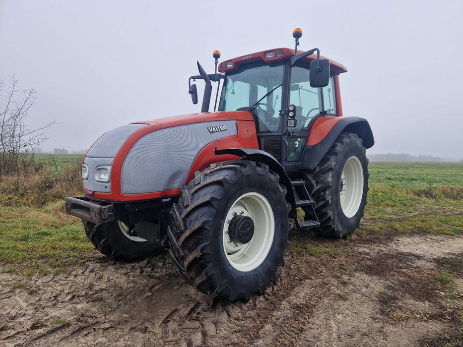 Valtra      T160