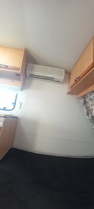 Caravana com avançado e A.C