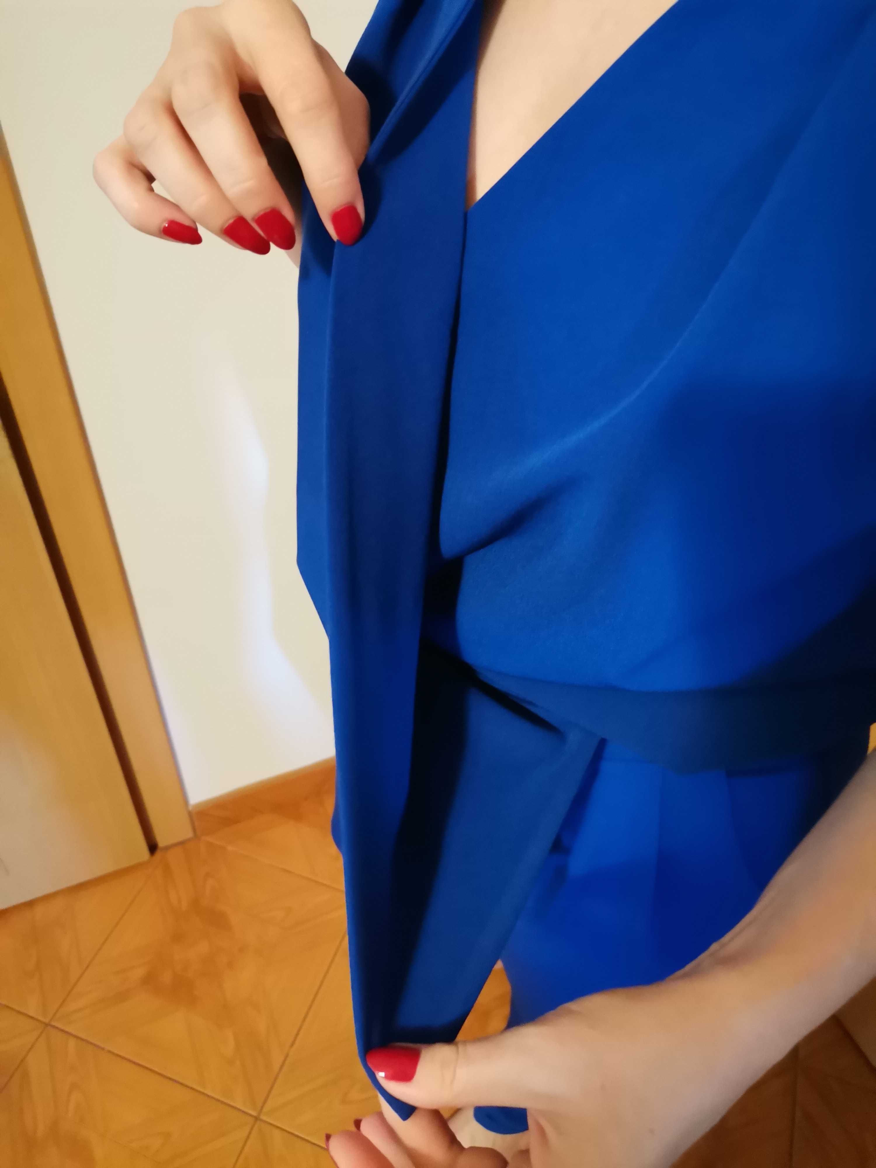 Kombinezon bez rękawów chaber niebieski r 42 XL MOE elegancki wesele