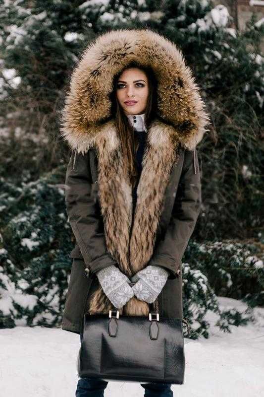 Теплая зимняя парка мех чорнобурки , мех енот р.s-м