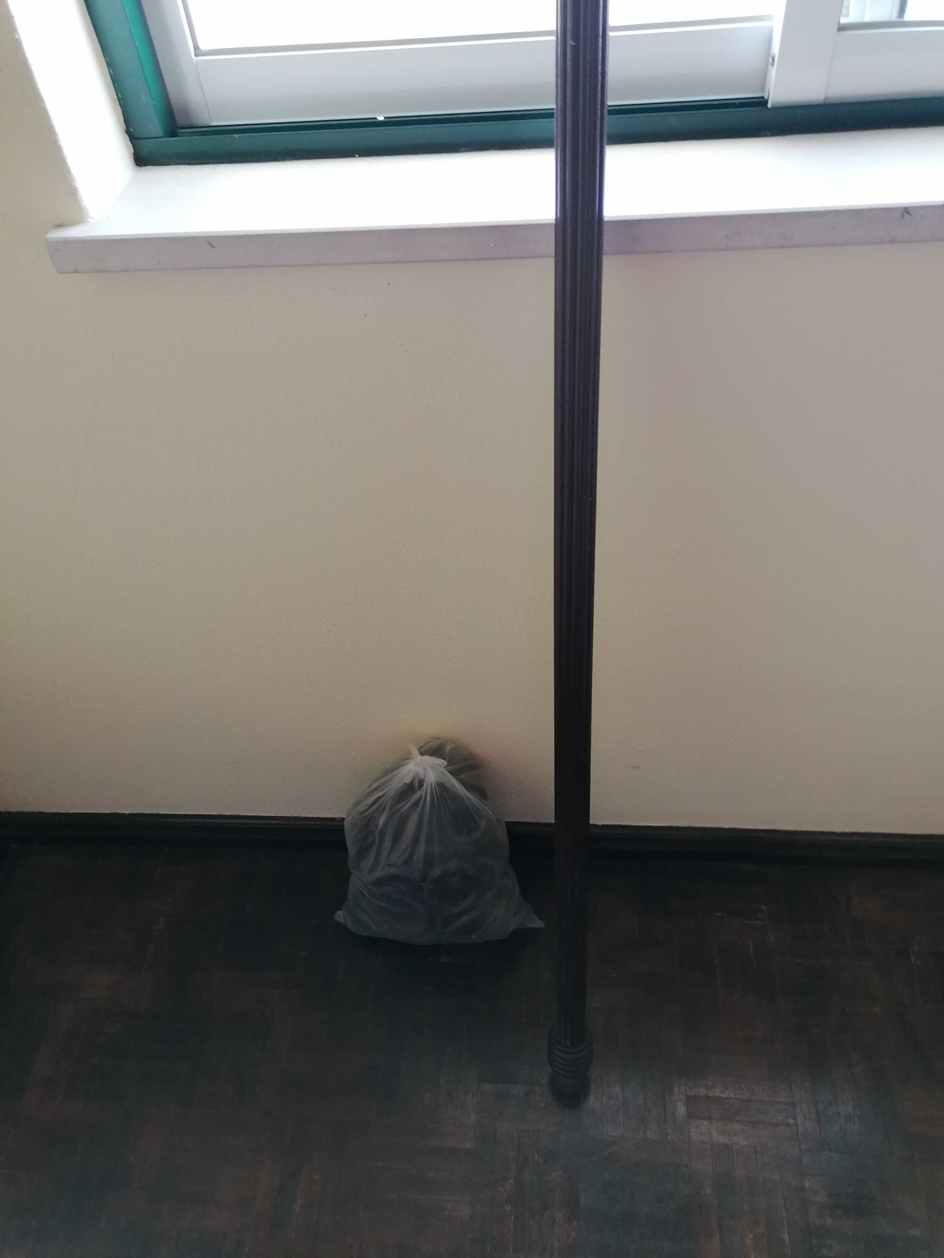Varão para quarto