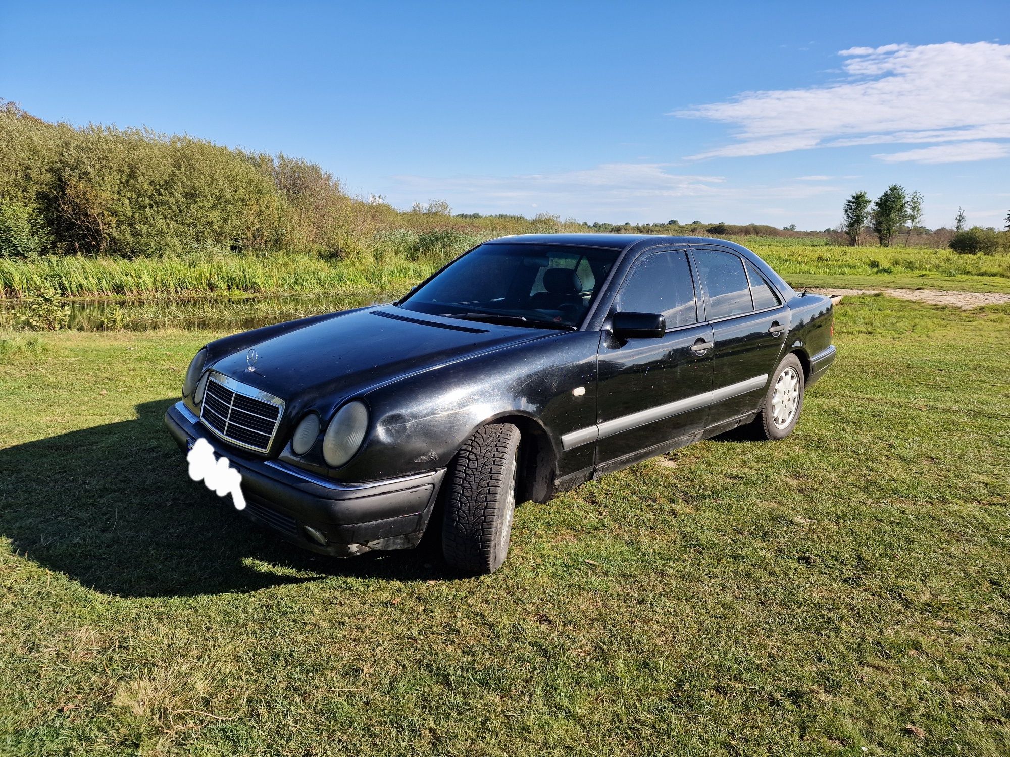 Продам MERSEDES E 250