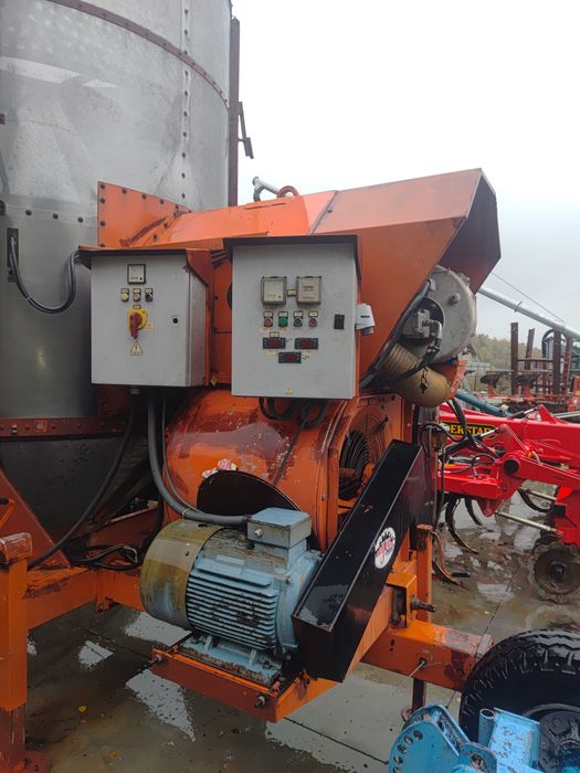 suszarnia AGREX  2005r. 72570zł