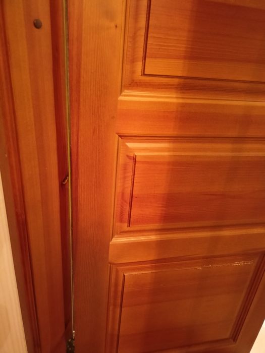 Двери межкомнатные материал сосна . Деревянные из натурального дерева