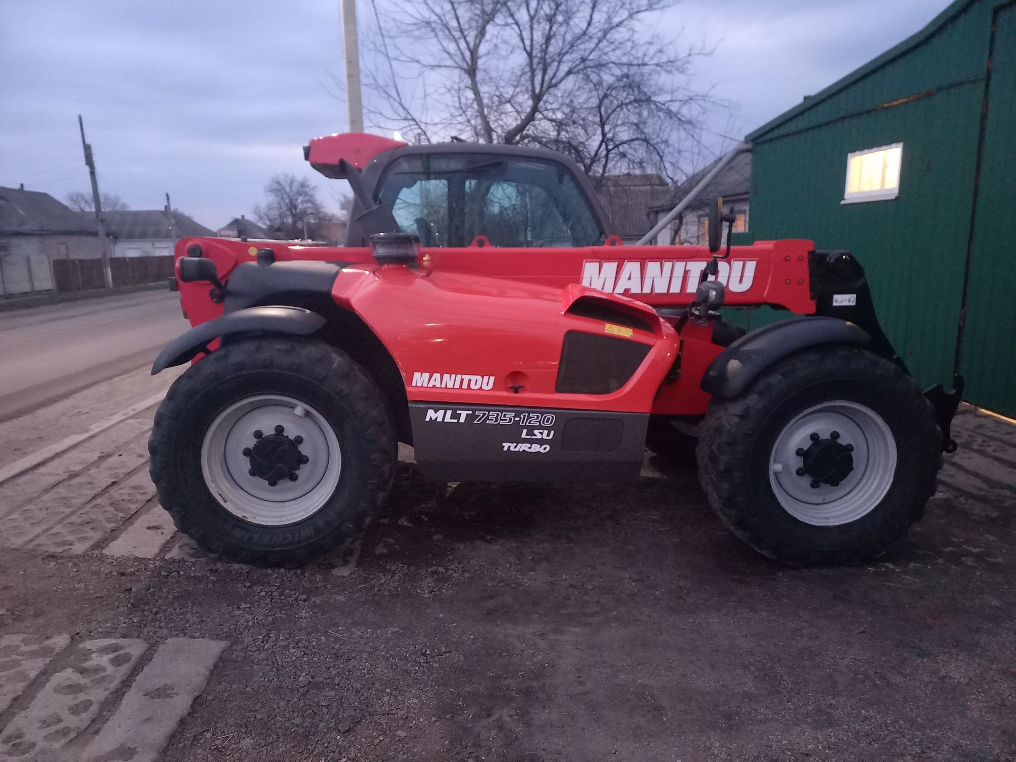 Телескопічний навантажувач Manitou mlt x735-120LSU