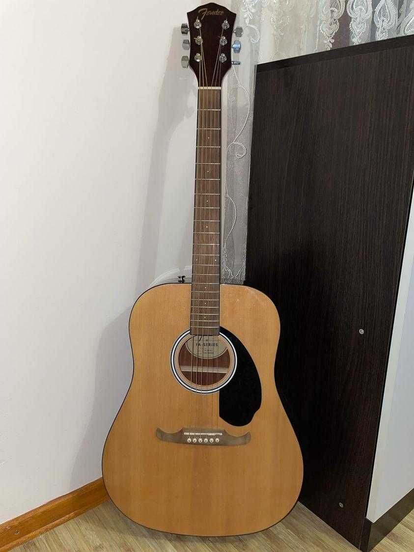 Fender fa-125 wn nat w/gig bag