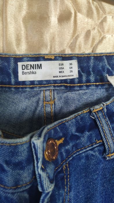 Продам стильные модные женские молодёжные МОМ -бренд DENIM Bershka