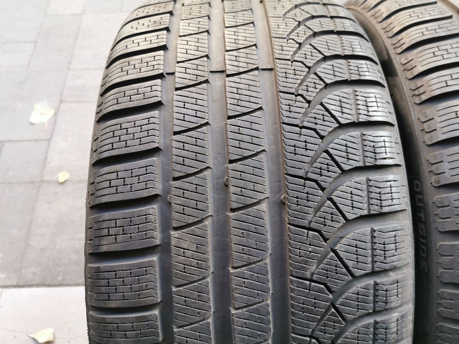 Пара зимних шин 275/35 R21 Pirelli Pzero Winter