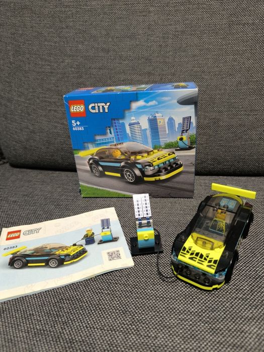 LEGO City 60383 samochód elektryczny