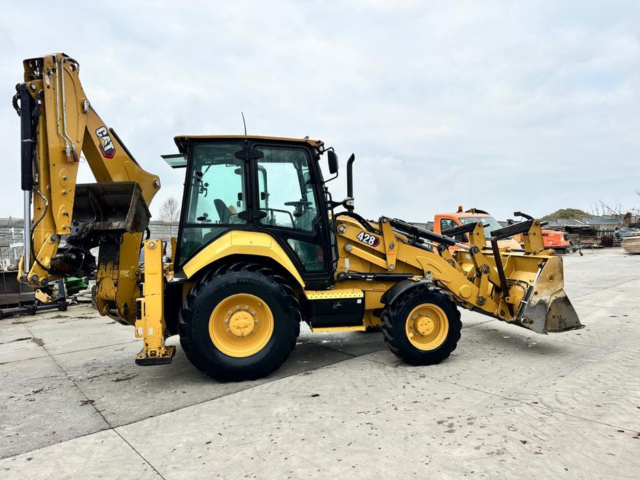 Koparko-ładowarka  2021 r CAT 428 NEXT GEN STAGE V