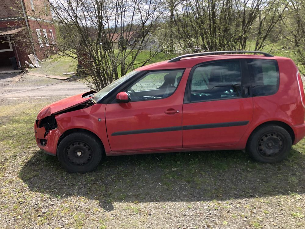 Skoda Roomster 1.6 uszkodzona