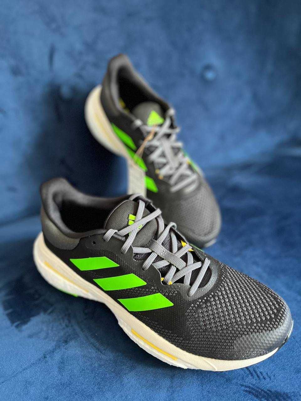 Оригінальні бігові кросівки Adidas Solarglide 5