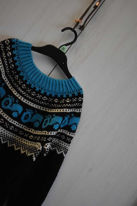 Sweterek wełniany 110 116 wełna ciepły handmade traktory sweter zimowy