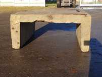 Betonowe bloczki, stopy, ceowniki betonowe, kanał betonowy