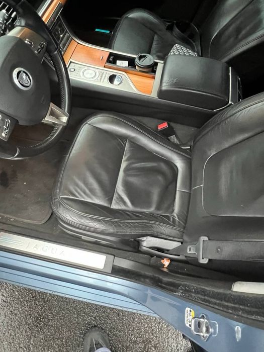 Продам терміново jaguar XF 3,0 148к пробігу