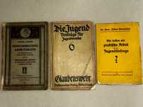 3 Stare Niemieckie Książki ARBEITSBUCH i inne - lata 40-te