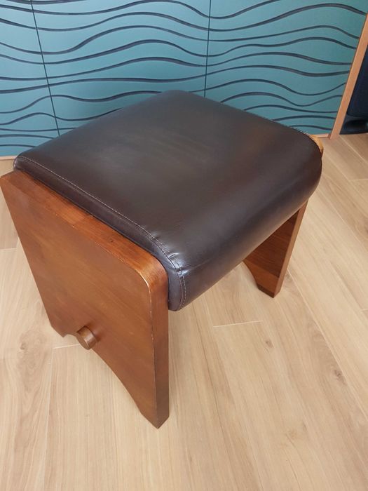 Taboret podnóżek hocker do toaletki krzesełko drewniane ze skóry fotel