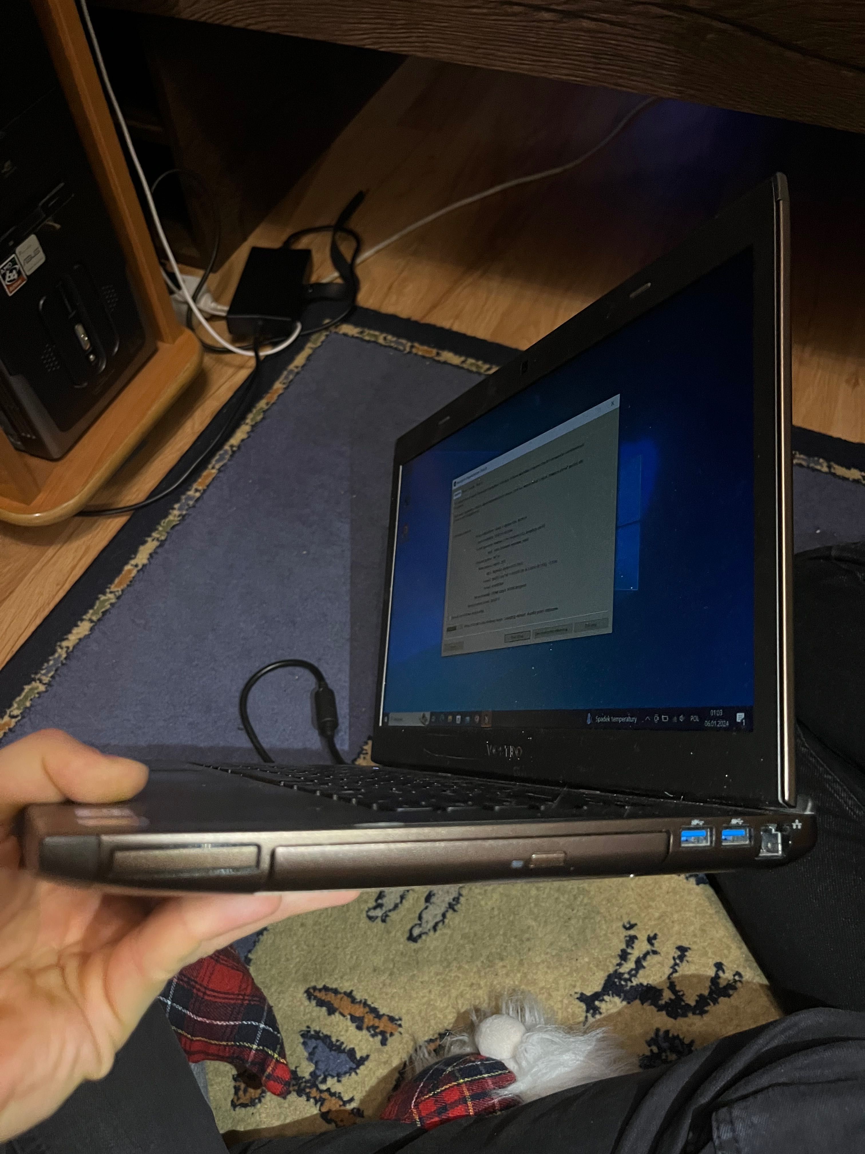 Laptop DELL Vostro 15” 3560 i7