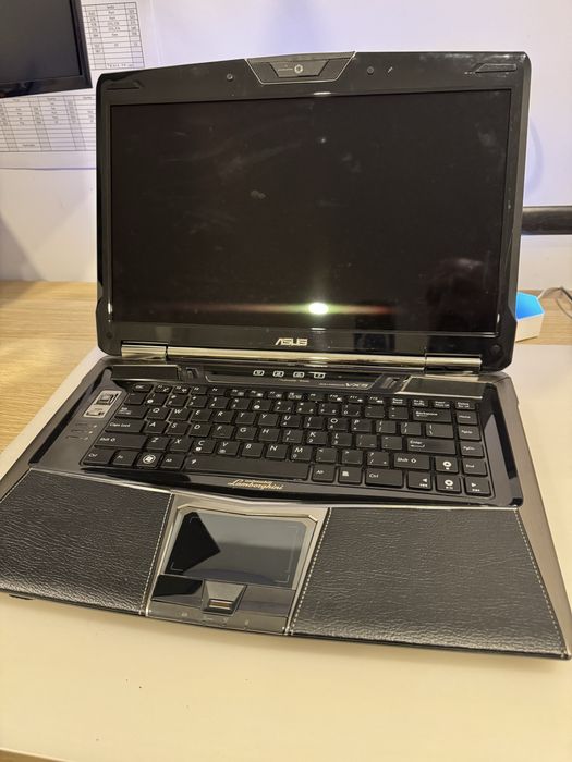 Asus Lamborghini VX5