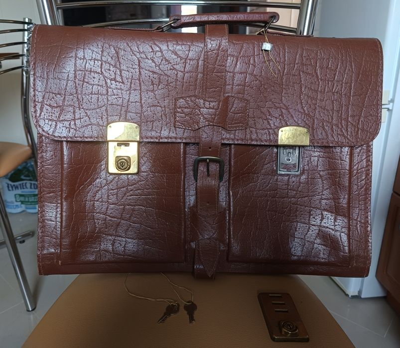 Skórzana teczka Amerykanka 1968r. uszkodzone zapięcie