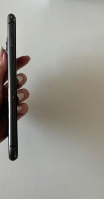 iPhone 11 preto 64GB
