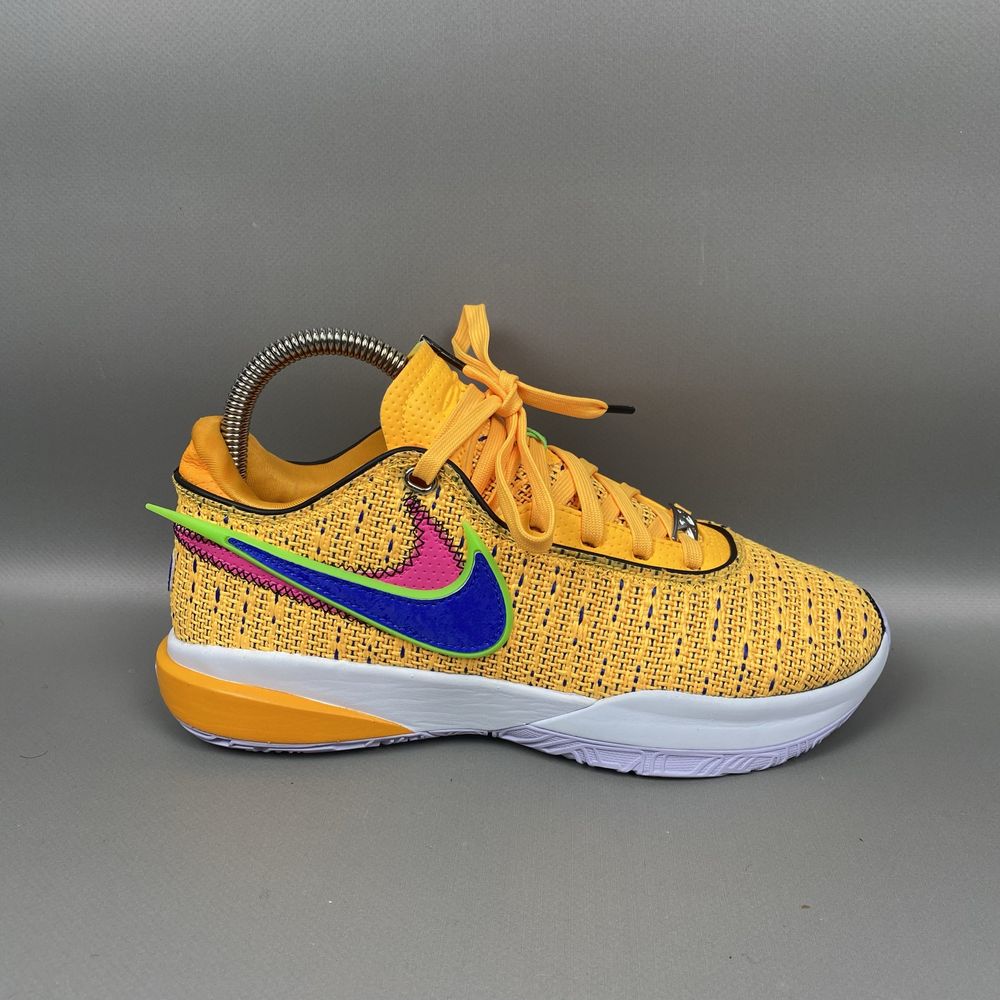 Кросівки Nike Lebron 20 Basketball Shoes Yellow DJ5423-801 Оригінал