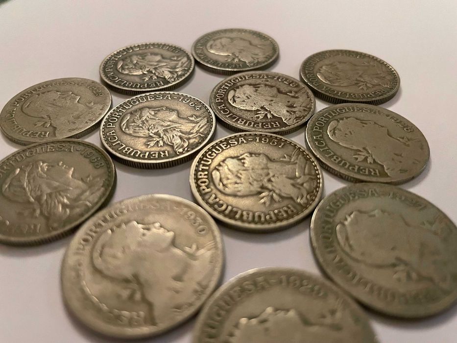 Moedas de 1 escudo (alpaca)