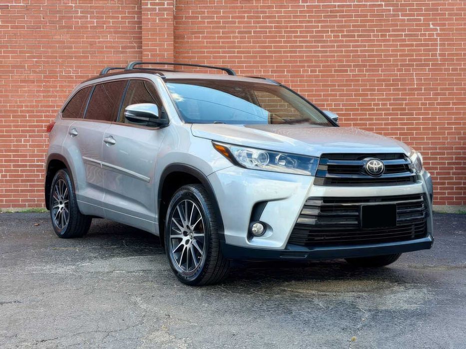 Toyota Highlander      2017