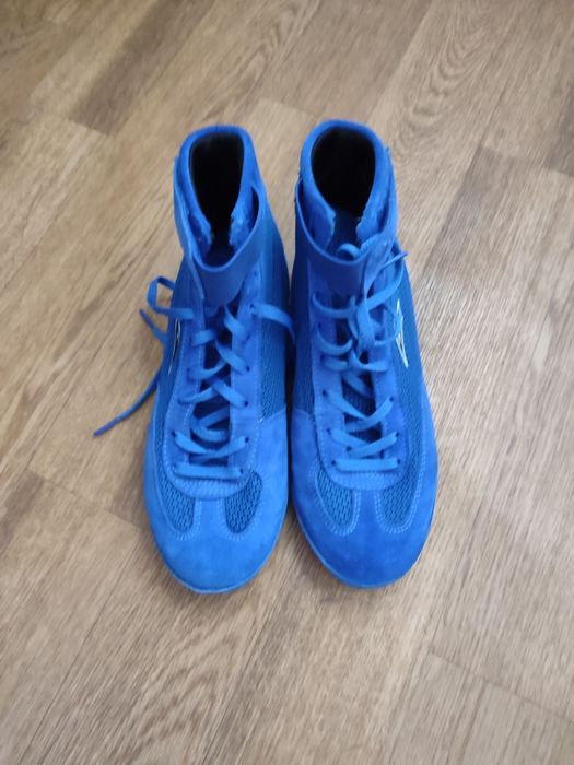 Продам борцівки 38 розміру