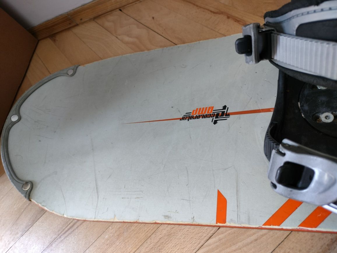 Deska snowboard Rossignol 155 z wiązaniami