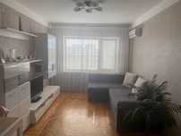 ПРОДАМ 2-х ком квартира Воскресенський бульв. (Перова), 40