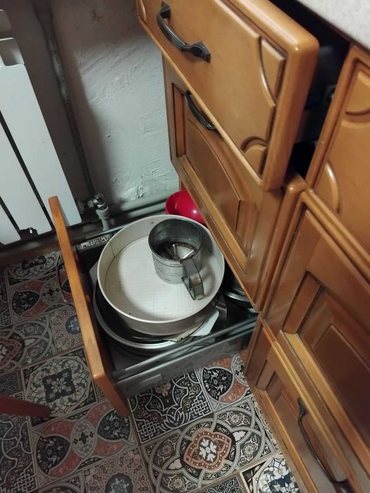 Оренда в центрі 2-х  квартири з студією-кухнею