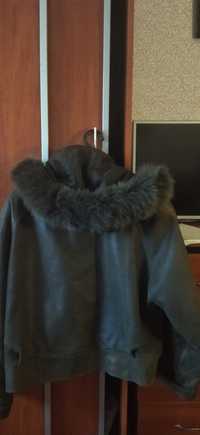 Продам женскую кожаную куртку(лайка)