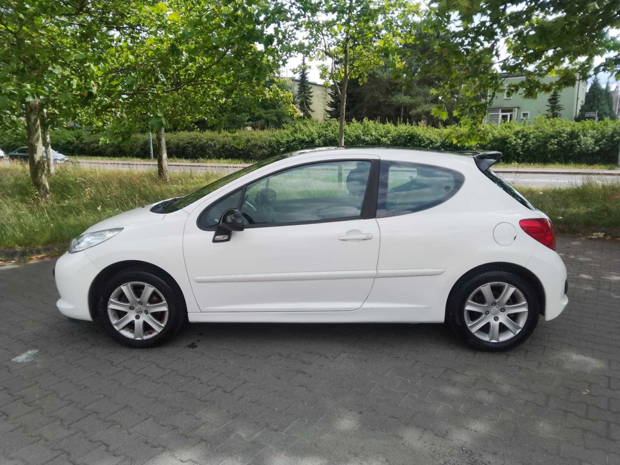 Peugeot 207 1.6 benzyna Zadbany