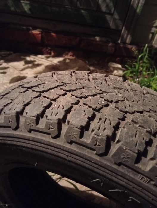 Продам шині 175/70/r13