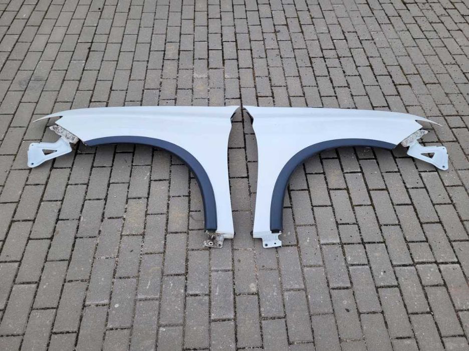 Передні крила Mitsubishi Outlander 3 III