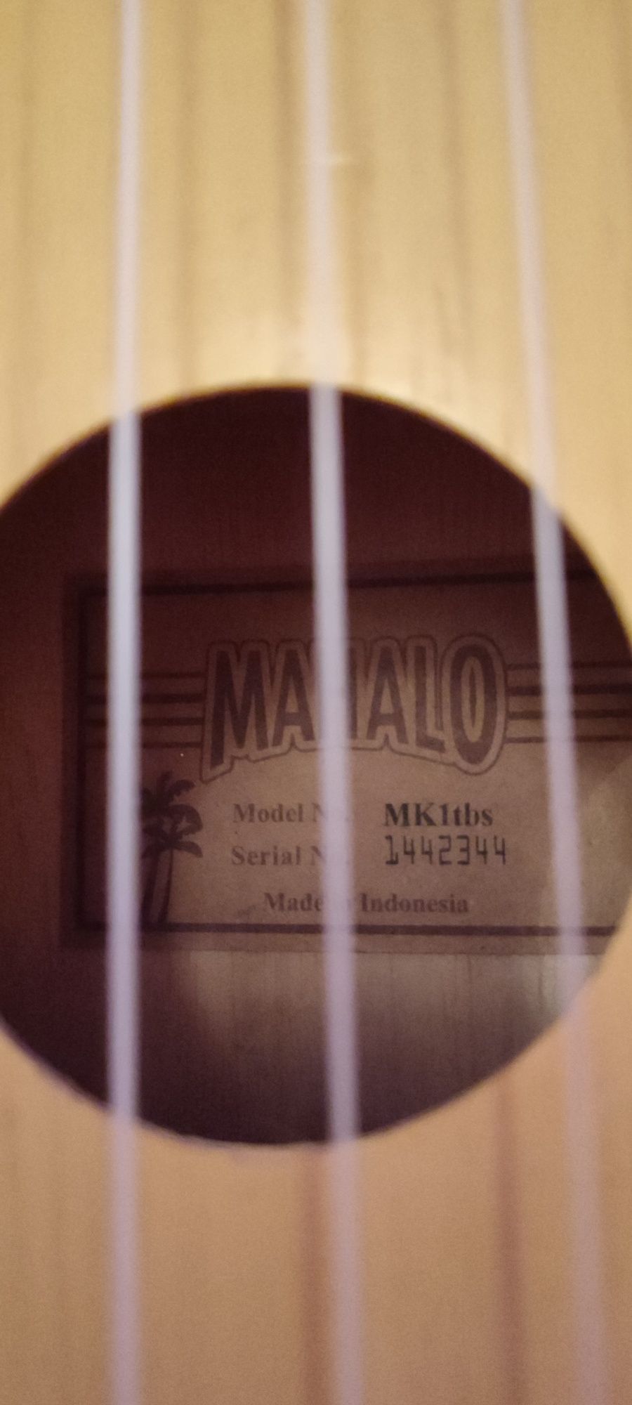 Ukulele marki Mahalo MK1TBS Sopranowe stan idealny + naklejki